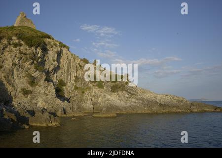 Ascea Marina, Salerno, Italia. 19th giugno 2022. Assia è un comune italiano di 185 abitanti della provincia di Salerno in Campania. Nel territorio comunale si trovano le rovine greche di Velia. Fa parte della zona tradizionale del Cilento; la parte turistica marittima del comune è la Marina di Ascea. La città si trova sulla spiaggia ed è popolare tra i turisti europei nei mesi estivi. (Credit Image: © Mariano Montella/Pacific Press via ZUMA Press Wire) Foto Stock