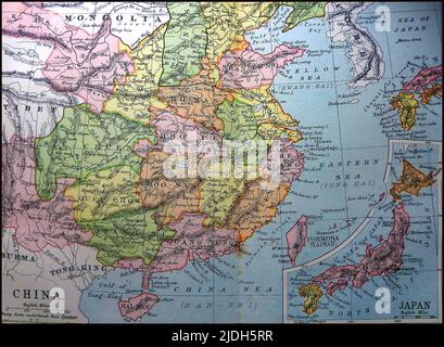 Una mappa colorata della fine del 19th secolo britannica di Cina, Giappone e regioni vicine con nomi, divisioni e confini come erano in quel momento e con scale di distanza in miglia inglesi Foto Stock