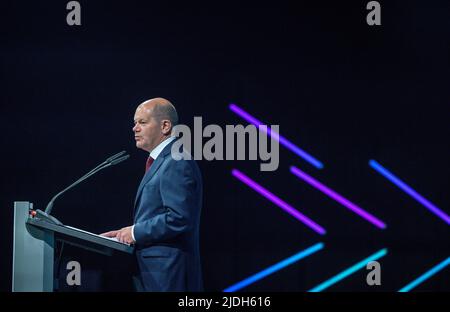 Berlino, Germania. 21st giugno 2022. Il Cancelliere OLAF Scholz (SPD) interviene alla "TDI - Day of Industry" della Federazione delle industrie tedesche (BDI). Credit: Michael Kappeler/dpa/Alamy Live News Foto Stock