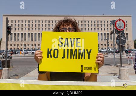 Roma, Italia. 21st giugno 2022. Amnesty attivisti internazionali di fronte al Ministero degli Esteri di Roma protestano contro quattro condanne a morte annunciate dalle autorità militari del Myanmar. (Foto di Matteo Nardone/Pacific Press/Sipa USA) Credit: Sipa USA/Alamy Live News Foto Stock