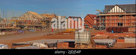 Nuova proprietà, case e appartamenti in fase di costruzione a Grappenhall Heys Homes Inghilterra Greenbelt Land, Warrington, Cheshire, Inghilterra, Regno Unito Foto Stock