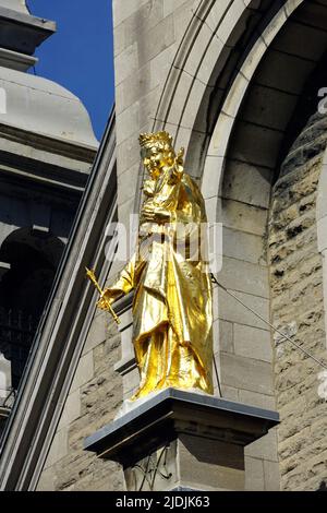 La statura dorata di Maria e del Gesù Bambino, la Cappella di Notre-Dame-de-Bon-Secours (nostra Signora del buon Aiuto), Montreal, Quebec provincia, Canada, Nord America Foto Stock