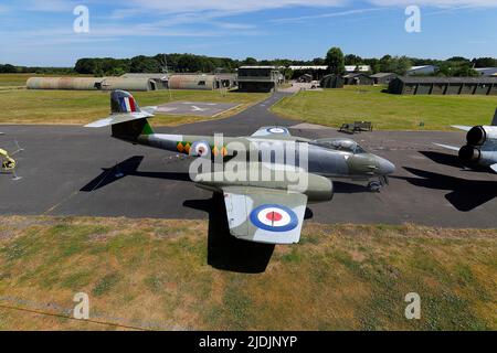 Una mostra restaurata di Gloster Meteor F8 allo Yorkshire Air Museum di Elvington, North Yorkshire Foto Stock