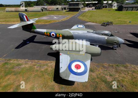 Una mostra restaurata di Gloster Meteor F8 allo Yorkshire Air Museum di Elvington, North Yorkshire Foto Stock