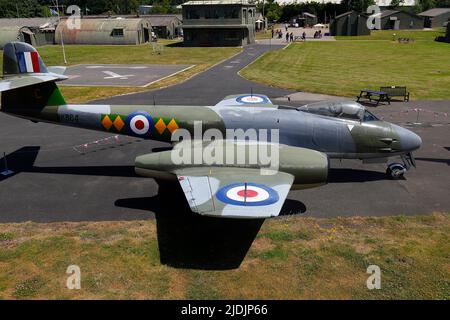 Una mostra restaurata di Gloster Meteor F8 allo Yorkshire Air Museum di Elvington, North Yorkshire Foto Stock