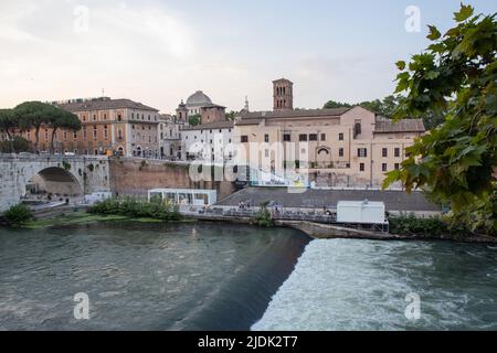 Roma, Italia. 21st giugno 2022. View of Tevere Island (Photo by Matteo Nardone/Pacific Press) Credit: Pacific Press Media Production Corp./Alamy Live News Foto Stock