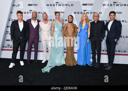 Luke Hemsworth, Jeffrey Wright, Aaron Paul, Angela Sarafyan, Tessa Thompson, Evan Rachel Wood, ed Harris e James Marsden Foto Stock