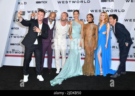 Luke Hemsworth, Jeffrey Wright, Aaron Paul, Angela Sarafyan, Tessa Thompson, Evan Rachel Wood, ed Harris e James Marsden Foto Stock