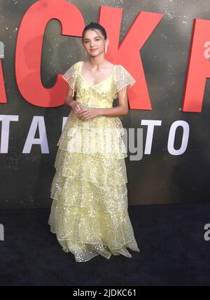 Hollywood, California, USA 21st Giugno 2022 l'attrice Madeleine McGraw partecipa alla prima Universal Pictures 'The Black Phone' al TCL Chinese Theatre il 21 Giugno 2022 a Hollywood, California, USA. Foto di Barry King/Alamy Live News Foto Stock