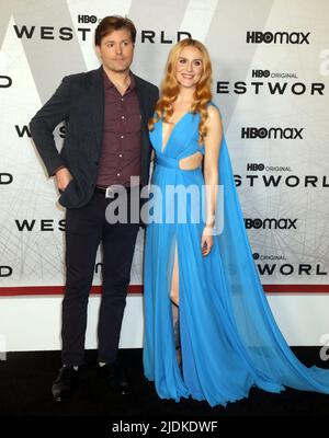 21 giugno 2022, New York, New York, Stati Uniti d'America: L'attore EVAN RACHEL WOOD e suo fratello IRA DAVID WOOD IV partecipano alla prima di New York della Stagione 4 del programma HBO â€˜Westworldâ€™ tenuto ad Alice Tully Hall al Lincoln Center. (Credit Image: © Nancy Kaszerman/ZUMA Press Wire) Foto Stock