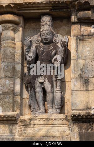 Scultura della divinità sulla parete del tempio di Shri Airavatesvara Tempio, Darasuran, Kumbakonam, Tamilnadu, India. Foto Stock