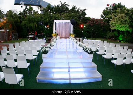 Il baldacchino ebraico per le nozze, Un chuppah (anche hupah, chupah o chuppa) è un baldacchino tradizionalmente utilizzato nei matrimoni ebraici. È costituito da un panno Foto Stock