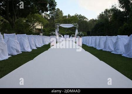 Il baldacchino ebraico per le nozze, Un chuppah (anche hupah, chupah o chuppa) è un baldacchino tradizionalmente utilizzato nei matrimoni ebraici. È costituito da un panno Foto Stock