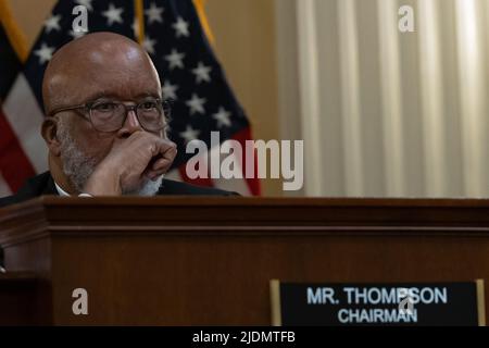 Washington, Stati Uniti. 21st giugno 2022. Il Presidente Bennie Thompson, (D-MS 2nd Distretto), parla durante l'udienza del giorno 4 del Comitato di selezione per indagare sull'attacco del 6th gennaio al Campidoglio degli Stati Uniti a Washington, DC, martedì 21 giugno 2022. (Foto di Cheriss May/Sipa USA) Credit: Sipa USA/Alamy Live News Foto Stock