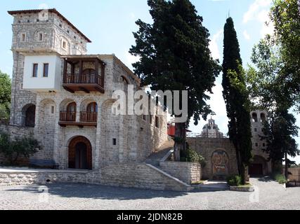 Il monastero di Tvrdos è un monastero ortodosso serbo risalente al 15th secolo, situato vicino alla città di Trebinje, Republika Srpska. Foto Stock