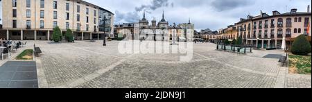 Spagna, Ponferrada, Castilla y Leon. Ayuntamiento (Municipio) Plaza. Foto Stock