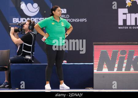 DEBRECEN, UNGHERIA - GIUGNO 22: Allenatore di testa Delaine Mentoor del Sudafrica durante i campionati mondiali FINA Budapest 2022 partita Argentina / Sudafrica il 22 giugno 2022 a Debrecen, Ungheria (Foto di Albert ten Hove/Orange Pictures) Foto Stock