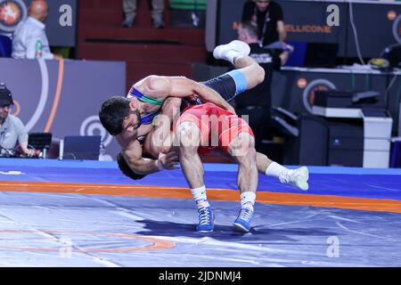 Matteo Pellicone, Roma, 22 giugno 2022, Murad Mammadov (AZE) vs Eldaniz Azizli (AZE) GR 60kg nel corso del 2022 Ranking Series (day1) - Wrestling Foto Stock