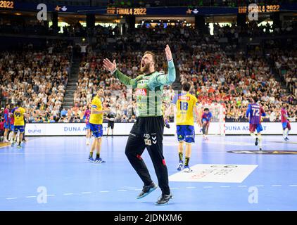 Il giubilato svanisce Andreas WOLFF (Kielce) Handball Champions League Final Four, Final FC Barcelona (Barca) vs. Lomza vive Kielce 37:35 dopo sette metri, il 19th giugno 2022 a Koeln/ Germania. Â Foto Stock