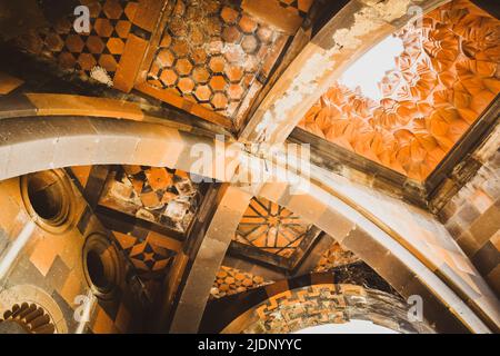 ANI, TURCHIA - 22nd aprile 2022: Affreschi della Chiesa di San Gregorio di Tigran Honents nell'antica città di Ani, Turchia Foto Stock