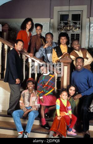 OVENS,ALEXANDER,PULLIAM,RAVEN-SYMONE,BONET,PHILLIPS,BEAUF,BLEDSOE,COSBY,RASHAD,WARNER, THE COSBY SHOW, 1984 Foto Stock