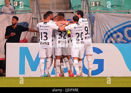 Salvador, Bahia, Brasile. 22nd giugno 2022. Campionato brasiliano di calcio: Bahia vs Athletico Paranaense. 22 giugno 2022, Salvador, Bahia, Brasile: Partita di calcio tra Bahia e Athletico Paranaense, valida per il round del 16 della Coppa di calcio del Brasile, tenutasi all'Arena Fonte Nova, a Salvador (BA), mercoledì (22). Il team Athletico Paranaense ha vinto la partita dal 2 al 1, con gol segnati da Pedro Rocha e Christian. Credit: Walmir Cirne/Thenews2 (Credit Image: © Walmir Cirne/TheNEWS2 via ZUMA Press Wire) Foto Stock