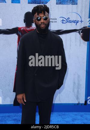 Burbank, Stati Uniti. 22nd giugno 2022. Re Olunuga arriva al Disney RISE Premiere che si tiene presso i Disney Studios di Burbank, CA mercoledì 22 giugno 2022. (Foto di Juan Pablo Rico/Sipa USA) Credit: Sipa USA/Alamy Live News Foto Stock