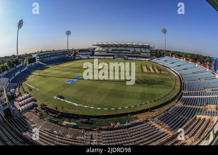 Il sole splende sopra Headingley Stadium davanti al LV= Insurance Third Test Day 1 del 5 Inghilterra vs Nuova Zelanda Foto Stock