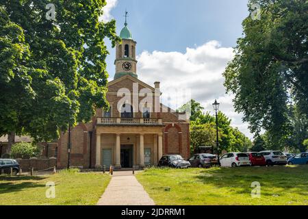 Londra - Maggio 2022: St Anne's Parish Church on Kew Green a Richmond, nel sud-est di Londra Foto Stock