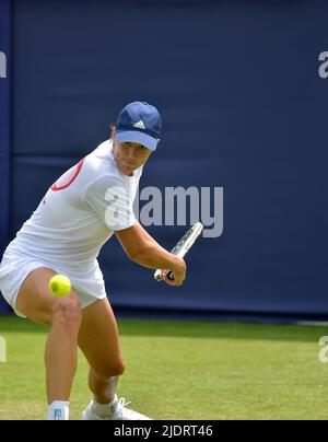 Garbine Muguruza (Spagna) sui tribunali di pratica presso il Rothsay International, Devonshire Park, Eastbourne, 18th giugno 2022 Foto Stock