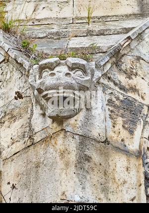 La cappella di roccia del Monastero Paolino, Budapest, Ungheria, in pietra di scimmia intagliata Foto Stock