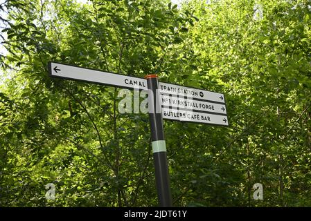 Passeggiata lungo il fiume Aire Foto Stock