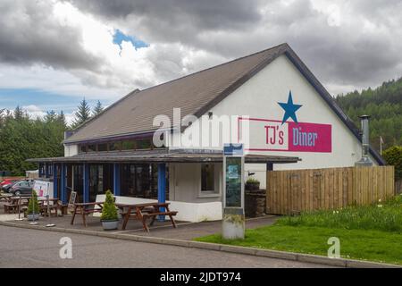 19.05.2022 Tyndrum, Argyll, Scotland, UK.TJ's Diner nel A82 a Tyndrum nelle Highlands scozzesi Foto Stock