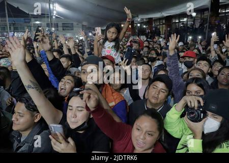 Città del Messico, Città del Messico, Messico. 22nd giugno 2022. 22 giugno 2022, Città del Messico, Messico:abitanti del comune di TlÃ¡huac, partecipano al Reggeaton Music Festival come parte del 800th anniversario della fondazione di CuitlÃ¡huac. Il 22 giugno 2022 a Città del Messico, Messico. (Credit Image: © Gerardo Vieyra/eyepix via ZUMA Press Wire) Foto Stock