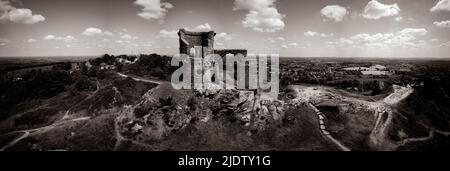 Mow Cop Aerial drone Stoke sul sito turistico Trent Foto Stock