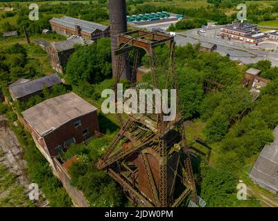 Chatterley Whitfield abbandonò la cava dismessa ex miniera e museo Stoke on Trent Staffordshire Drone fotografia aerea Foto Stock