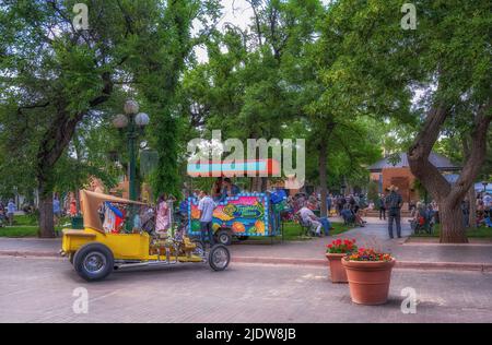 Santa Fe Plaza, Santa Fe, New Mexico, USA Foto Stock