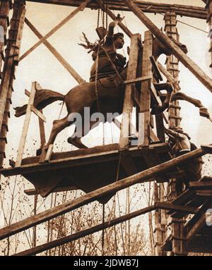 1931 , dicembre , Roma , ITALIA : le opere intorno alla statua del monumento (e della tomba) dedicata AD ANITA GARIBALDI ( 1821 - 1849 ) , moglie di Giuseppe Garibaldi , sul colle Gianicolo , Inaugurato il giorno 1932 giugno dalla Regina Elena di Savoia del Montenegro nel quadro delle celebrazioni per il 50° anniversario della morte di Giuseppe Garibaldi . Commissionato dal governo Mussolini per la conservazione dei resti di Anita Garibaldi , il monumento fu costruito dallo scultore MARIO RUTELLI ( 1859 - 1941 ). STATUA - EROE - HERO - RISORGIMENTO - MONUMENTO - SCULTURA - SCULTURA ---- ARCHIVIO GBB Foto Stock