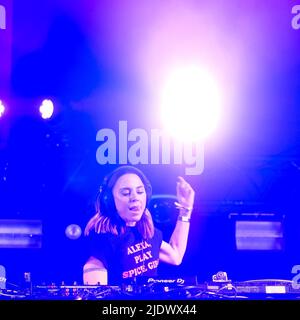 REGNO UNITO. 23rd giugno 2022. REGNO UNITO. Giovedì 23 giugno 2022. Suonando un DJ set, Melanie C si esibisce sul Williams Green Stage durante il Glastonbury Festival Worthy Farm . Foto di Credit: Julie Edwards/Alamy Live News Foto Stock