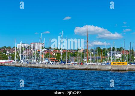 Piccola città di Heikendorf-Moeltenort sul fiordo di Kiel, distretto di Plön, Mar Baltico, Schleswig-Holstein, Germania settentrionale, Europa Foto Stock