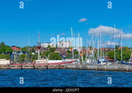 Piccola città di Heikendorf sul fiordo di Kiel, distretto di Plön, Mar Baltico, Schleswig-Holstein, Germania settentrionale, Europa Foto Stock