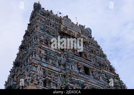 Kovilpatti, Tamilnadu India - Maggio 16 2022: Shenbahavalli amman kovil o Sri Poovananathar Swamy Tempio in kovilpatti Foto Stock