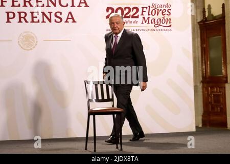 Città del Messico, Città del Messico, Messico. 23rd giugno 2022. 22 giugno 2022, Città del Messico, Messico: Il presidente messicano, Andres Manuel Lopez Obrador, parla durante la sua conferenza stampa quotidiana al Palazzo Nazionale. Il 23 giugno 2022 a Città del Messico, Messico. (Credit Image: © Luis Barron/eyepix via ZUMA Press Wire) Foto Stock