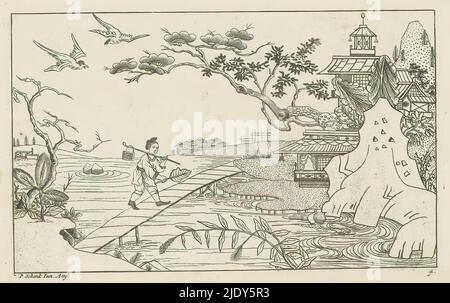 Figura cinese sul ponte sul fiume, Nieuwe geinventeerde Sineesen, Met groote moeyte geteekent en in 't ligt gegeven, porta P: Schenk Jun (...), prima parte (titolo della serie), Una figura cinese cammina con una valigia su un bastone sopra la spalla e con una foglia in mano su un ponte su un fiume. A destra sulla banca ci sono edifici. La stampa fa parte di un album., stampatore: Pieter Schenk (II), dopo disegno di: Pieter Schenk (II), editore: Pieter Schenk (II), (menzionato sull'oggetto), Amsterdam, 1727 - 1775, carta, incisione, altezza 173 mm x larghezza 265 mm Foto Stock