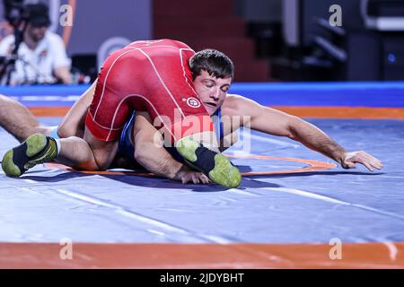 Matteo Pellicone, Roma, 23 giugno 2022, Rasoul Sadegh Garmsiri (IRI) vs Mihail Bradu (MDA) GR 82kg durante la classifica 2022 Serie (day2) - Wrestli Foto Stock