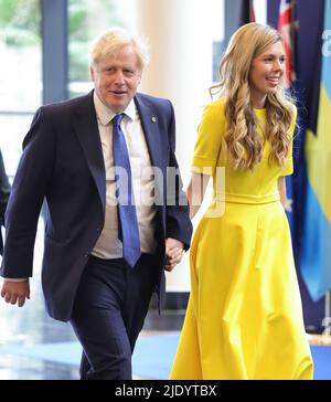 Il primo Ministro Boris Johnson e sua moglie Carrie Johnson partecipano alla cerimonia di apertura del Consiglio dei Capi di Governo del Commonwealth (CHOGM) presso il Centro Congressi di Kigali in Ruanda. Data foto: Venerdì 24 giugno 2022. Foto Stock