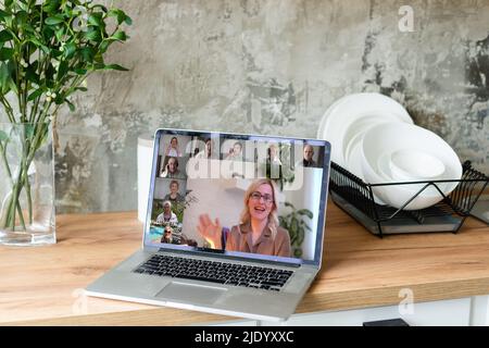 Degustazione virtuale di vino cena Video Conferenza Online Event Screen Foto Stock