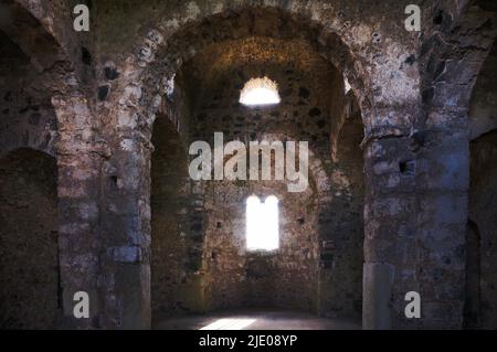 Interno, chiesa bizantina Cuba di Santa Domenica, Castiglione di Sicilia, Sicilia, Italia Foto Stock