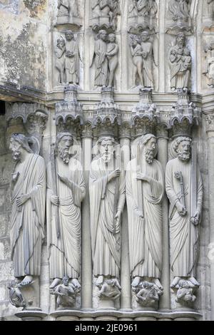 Sculture sul portale sud della Cattedrale di Notre Dame di Chartres, Eure-et-Loir, Francia Foto Stock