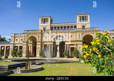 Palazzo dell'Orangerie, Parco del Palazzo Sanssouci, Potsdam, Brandeburgo, Germania Foto Stock